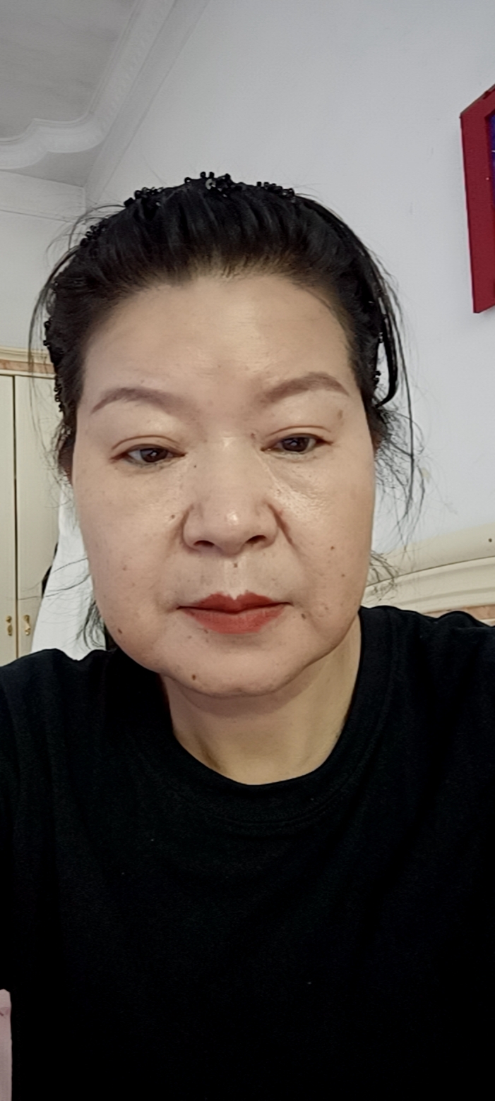 阿姨资料照片