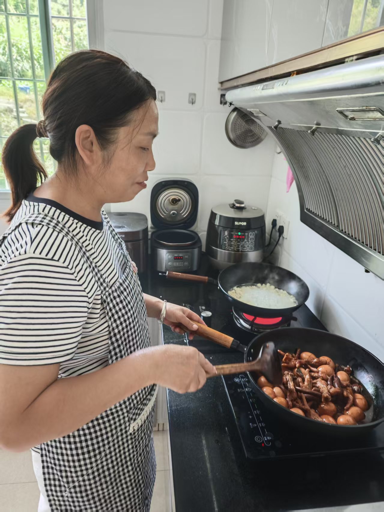 阿姨资料照片