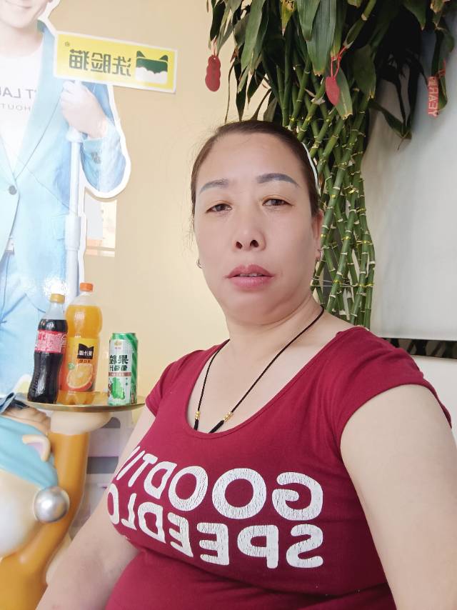 阿姨资料照片
