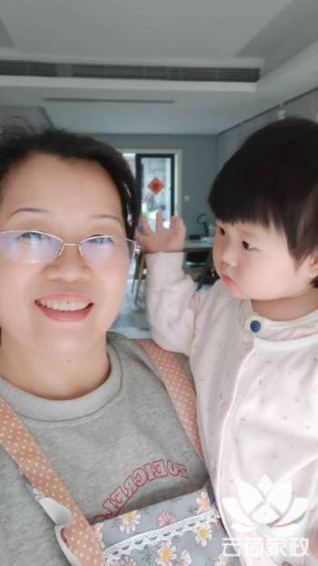 阿姨资料照片