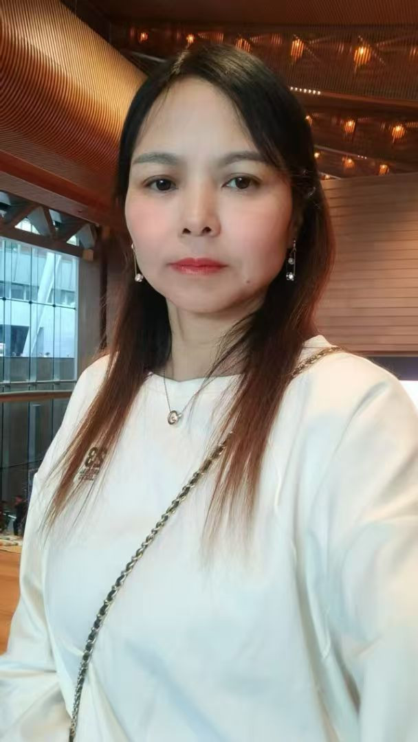 阿姨资料照片