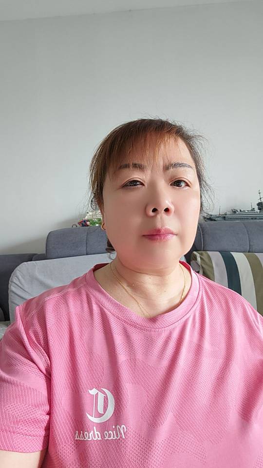 阿姨资料照片