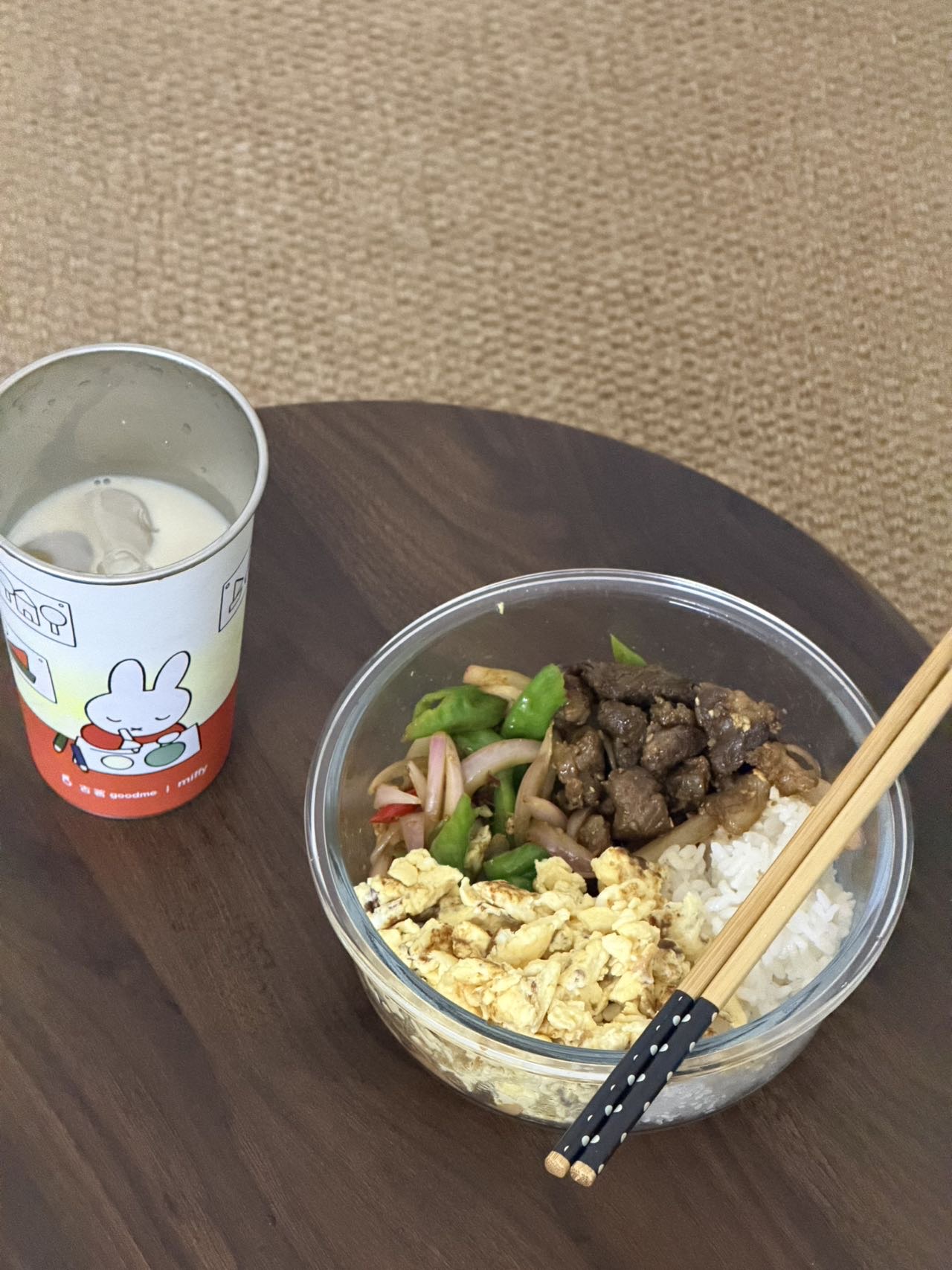 阿姨资料照片
