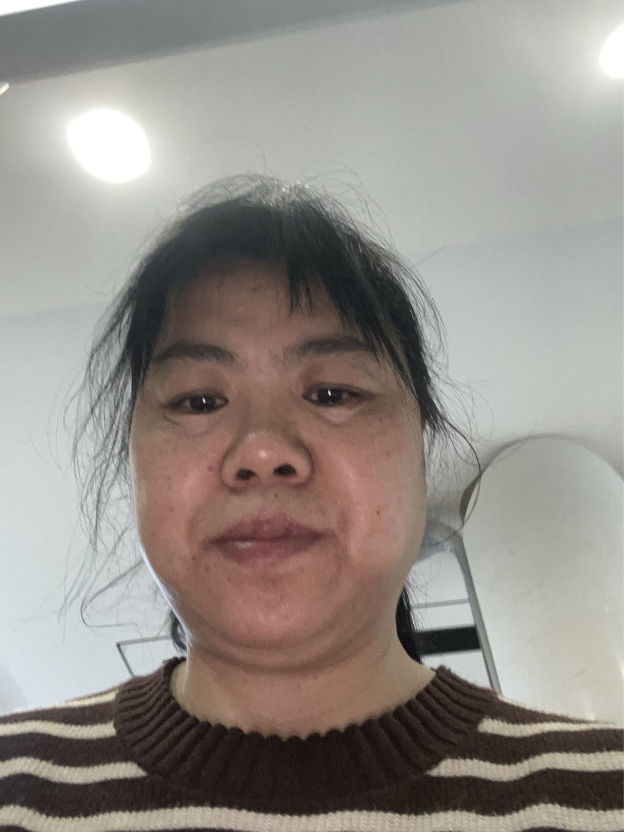 阿姨资料照片