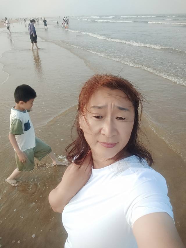 阿姨资料照片