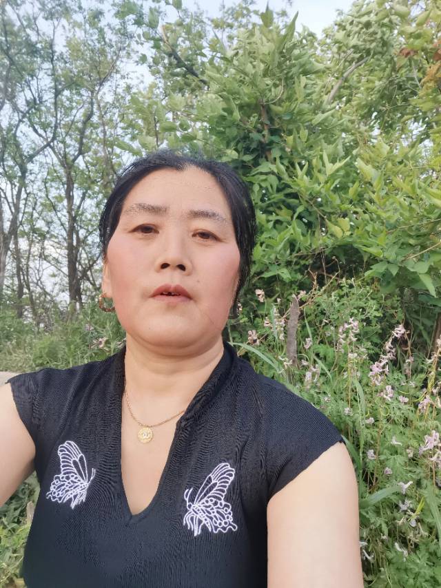 阿姨资料照片