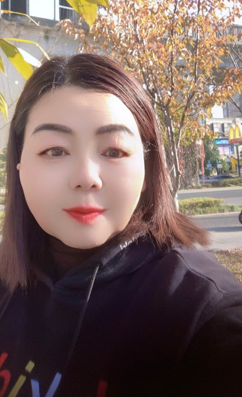 阿姨资料照片