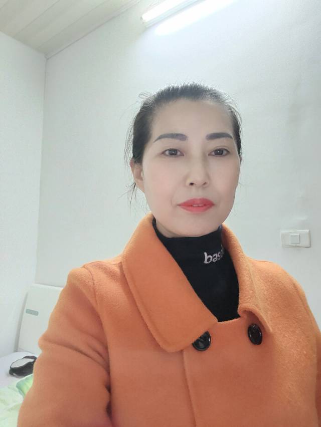 阿姨资料照片