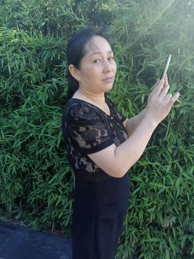 阿姨资料照片