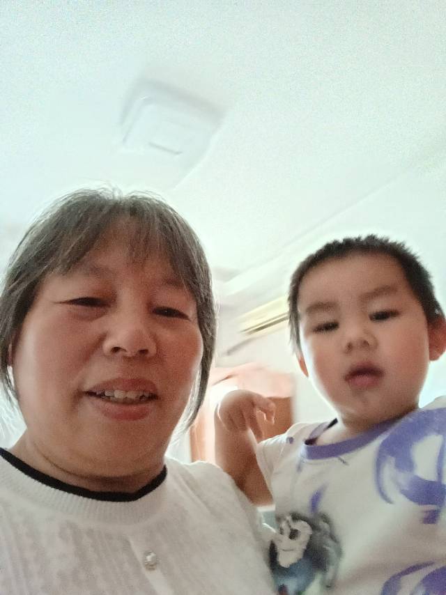 阿姨资料照片