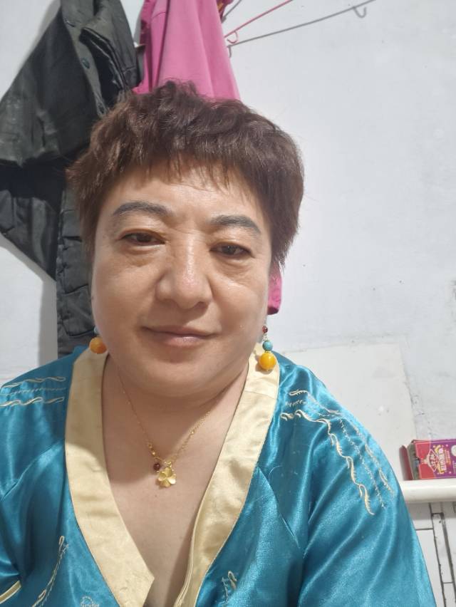 阿姨资料照片