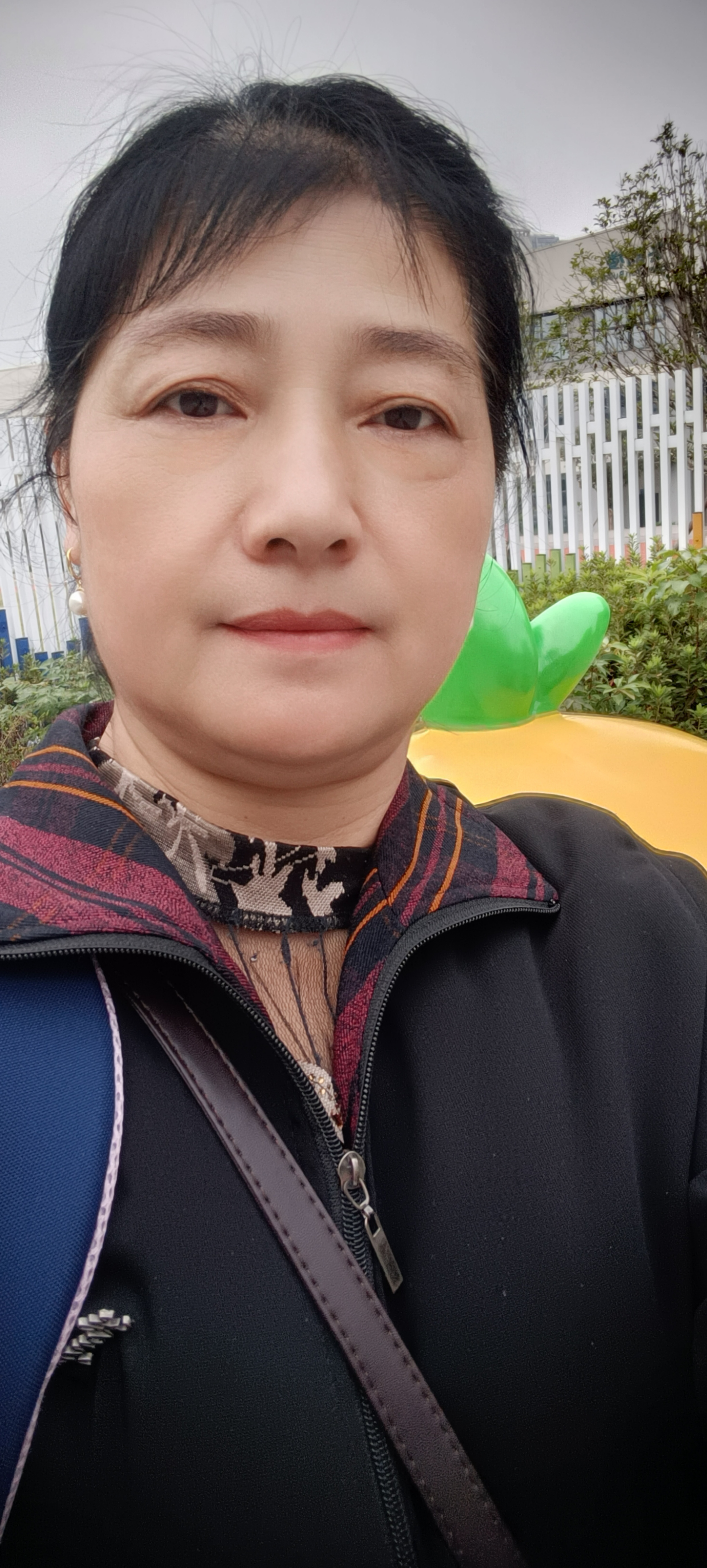 阿姨资料照片