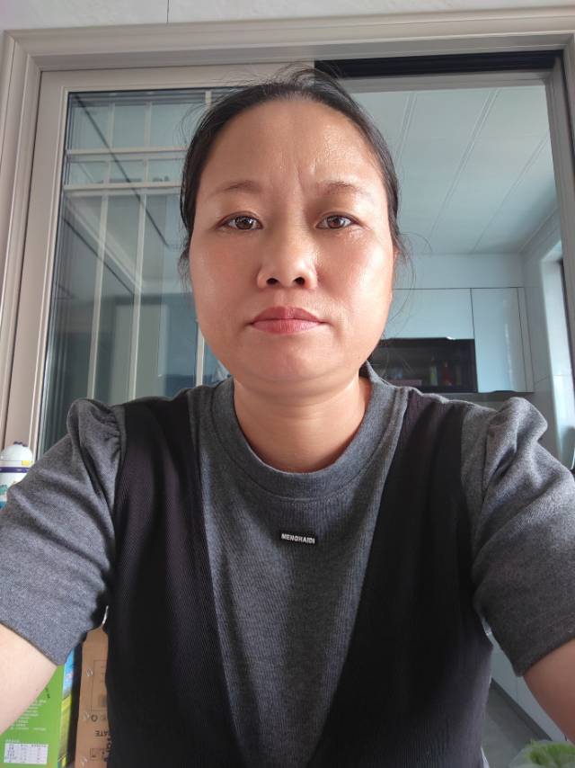 阿姨资料照片
