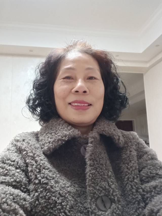 阿姨资料照片