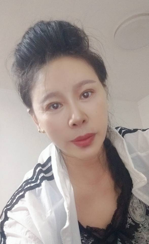 阿姨资料照片