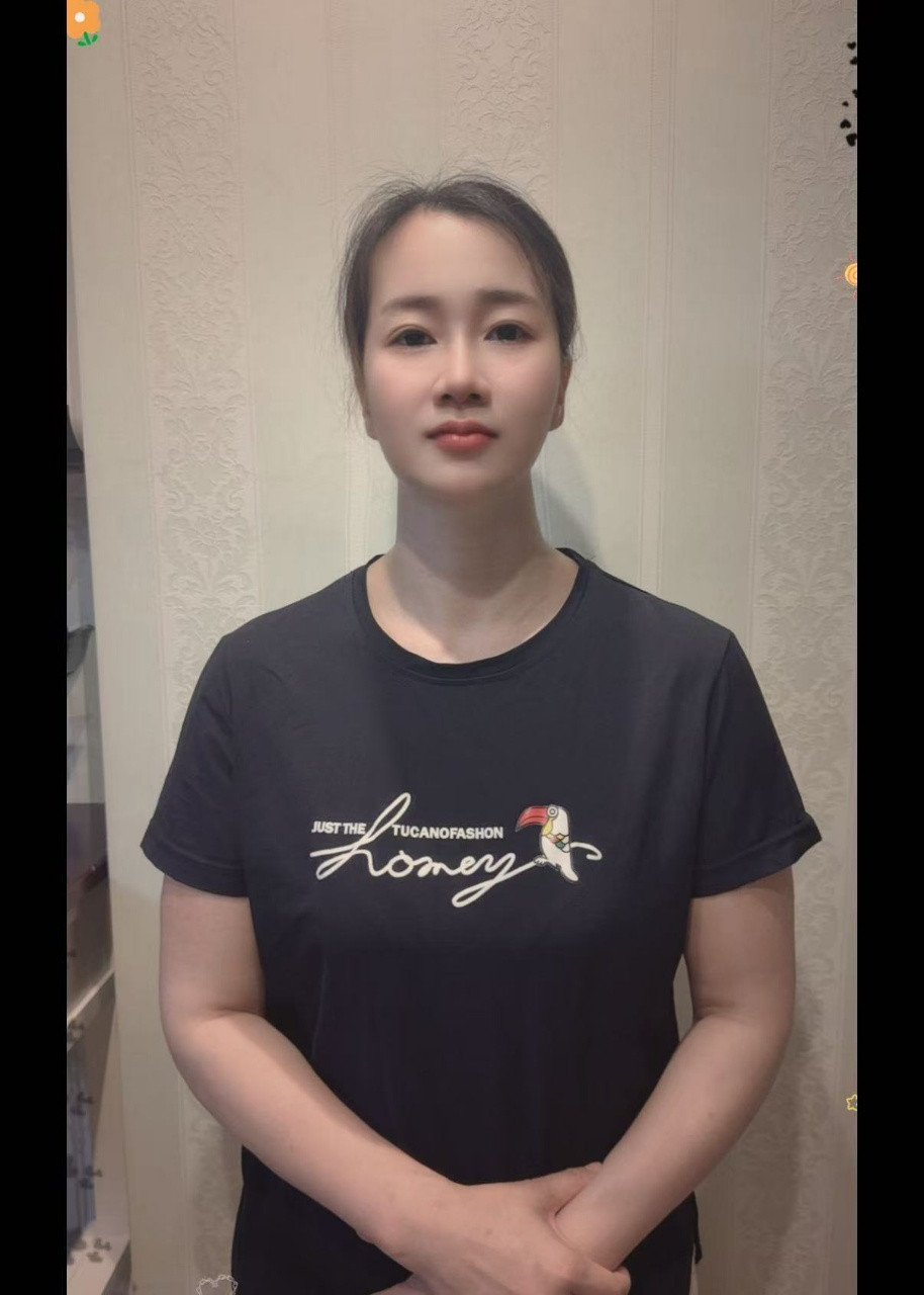 阿姨资料照片