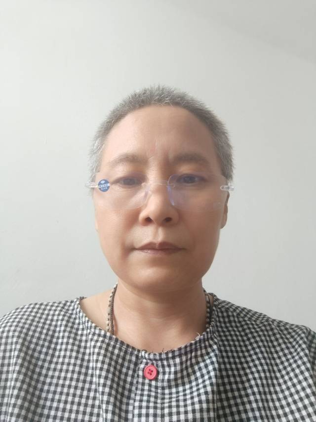 阿姨资料照片