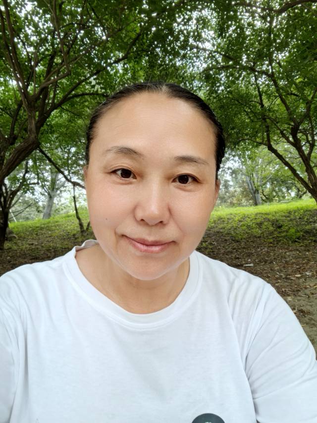 阿姨资料照片
