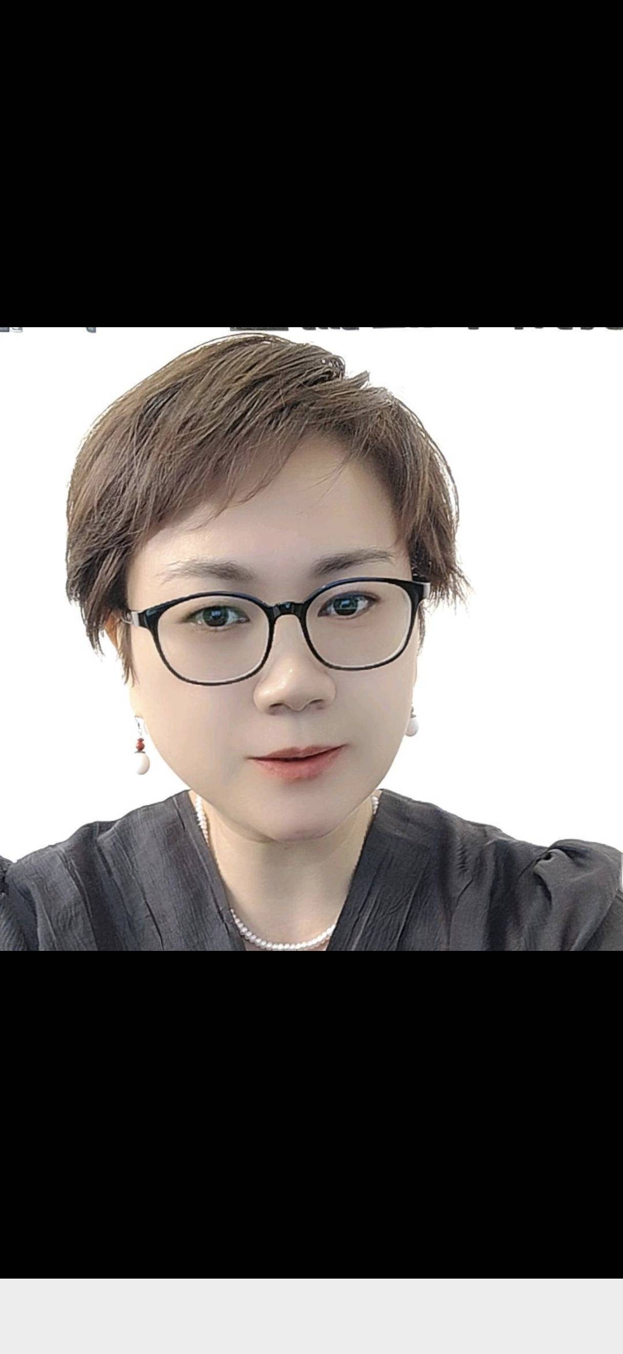 阿姨资料照片