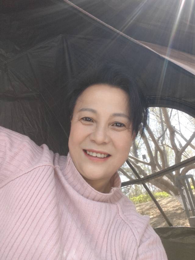 阿姨资料照片