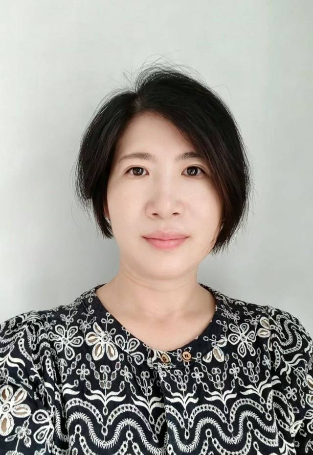 阿姨资料照片