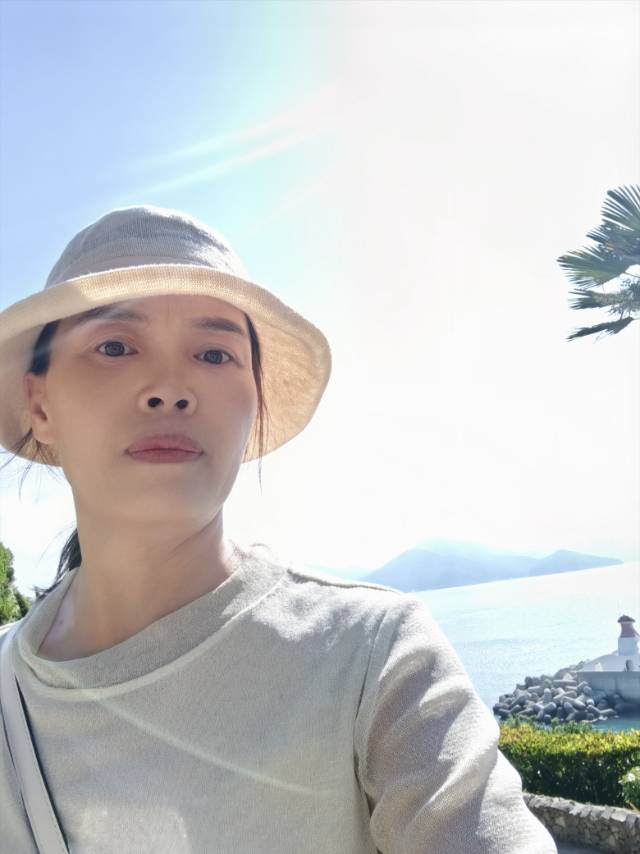 阿姨资料照片
