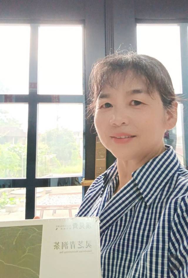 阿姨资料照片