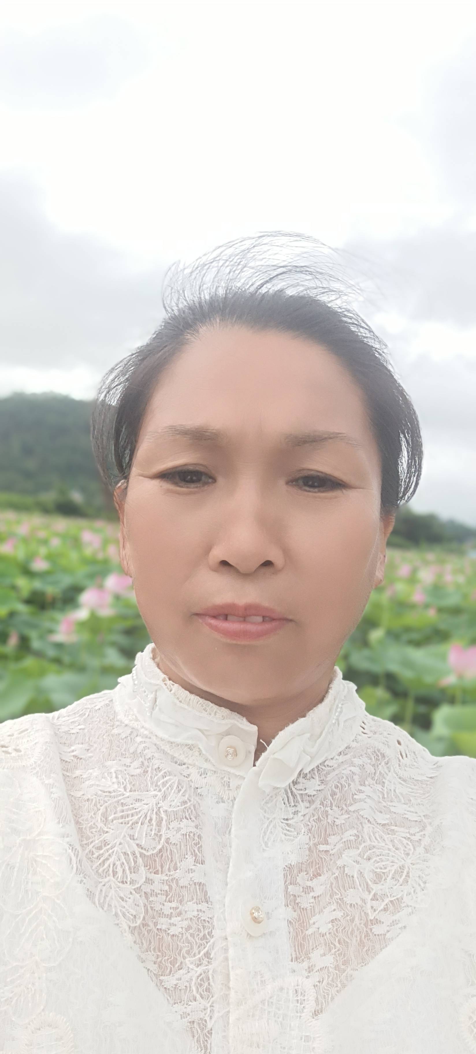 阿姨资料照片