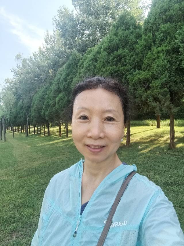 阿姨资料照片