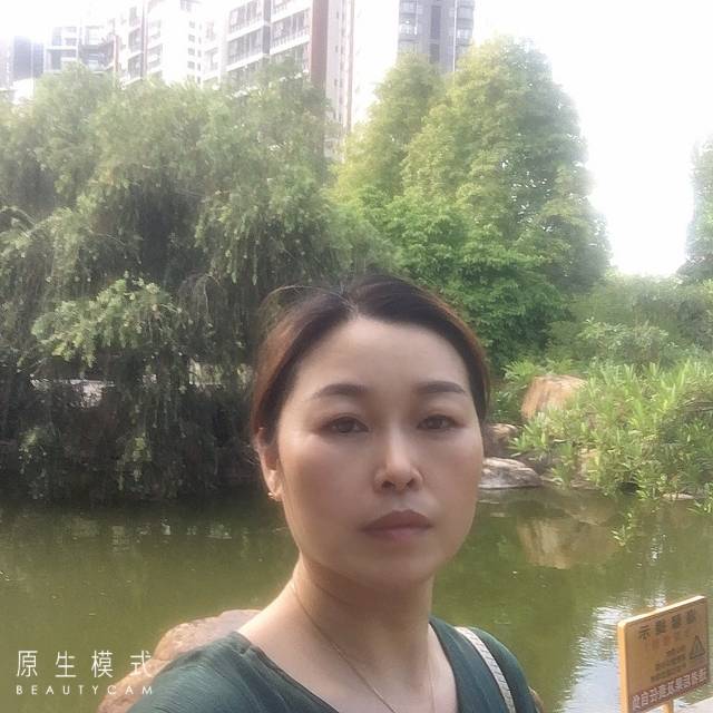 阿姨资料照片