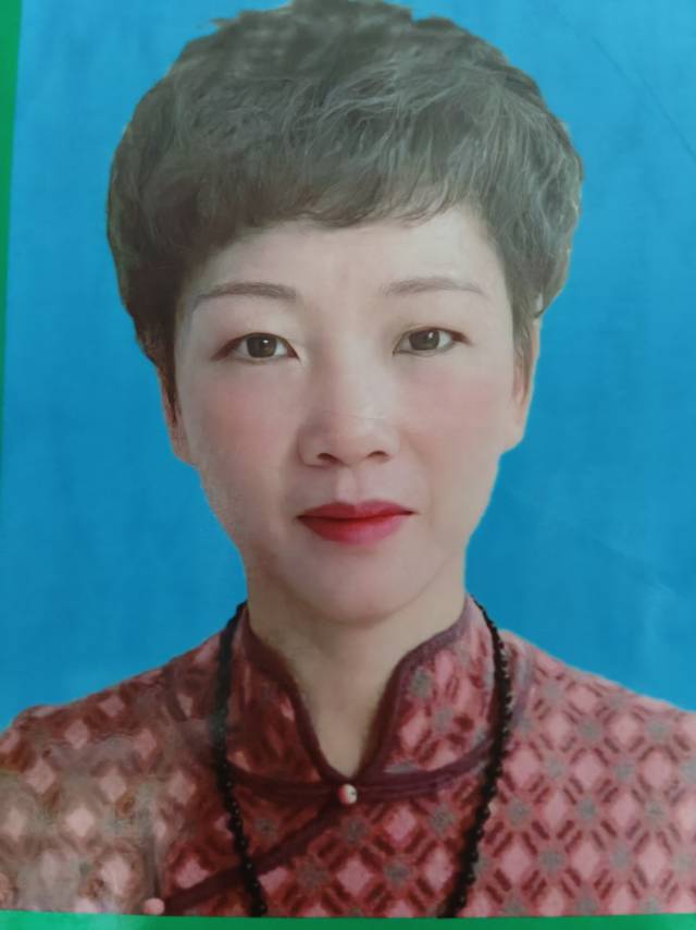 阿姨资料照片