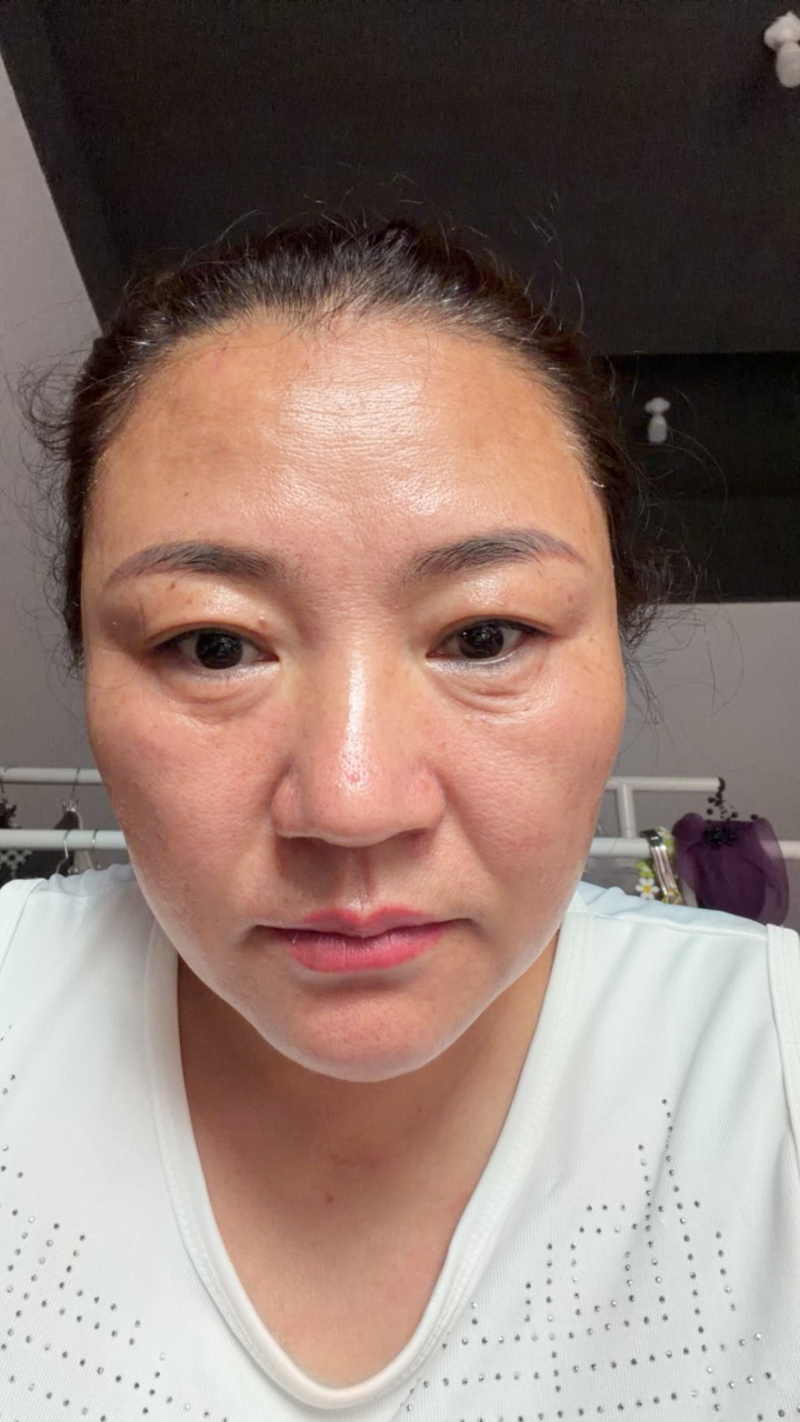 阿姨资料照片