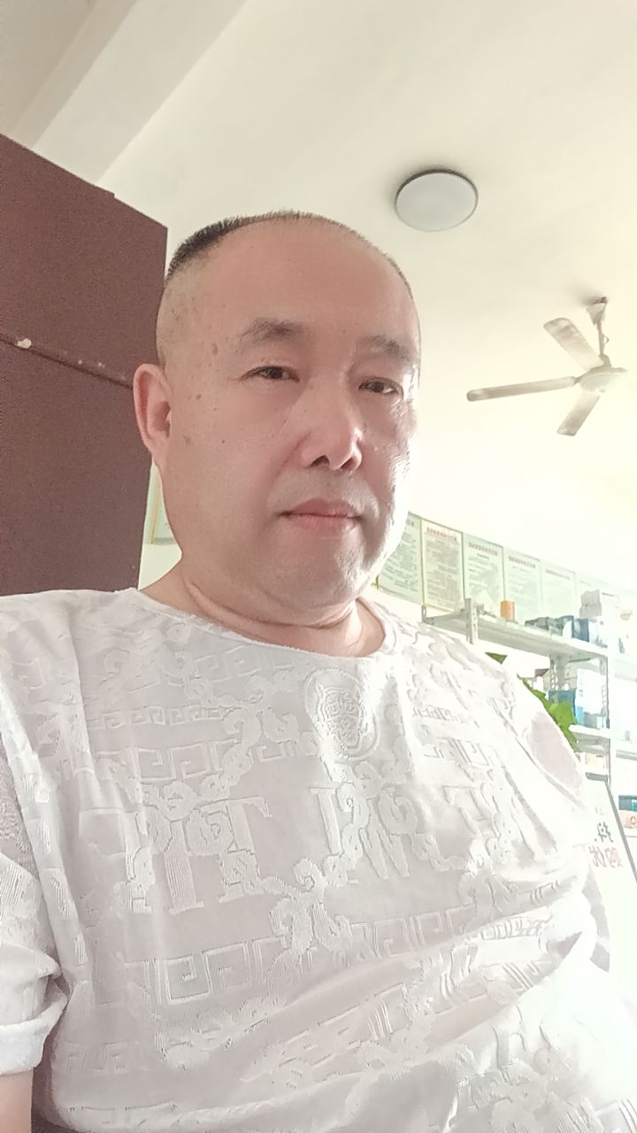 阿姨资料照片