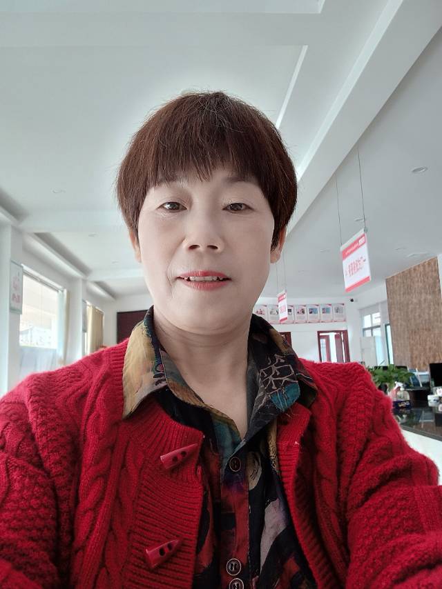 阿姨资料照片