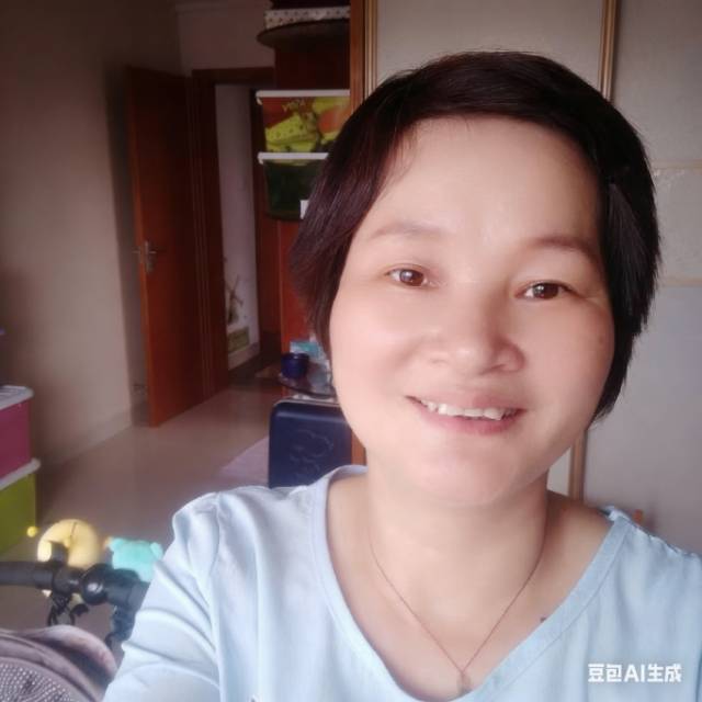 阿姨资料照片