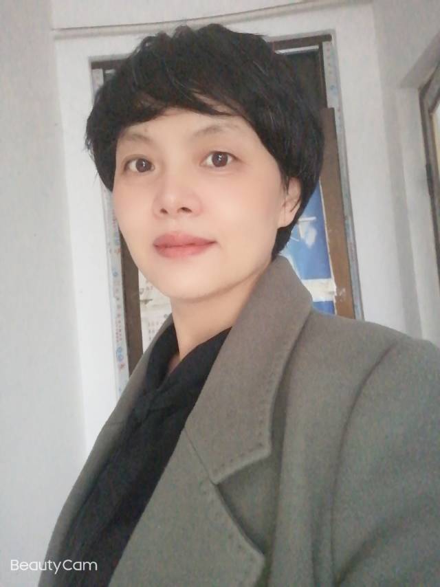 阿姨资料照片