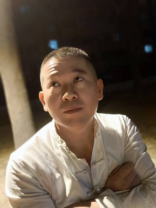 阿姨资料照片
