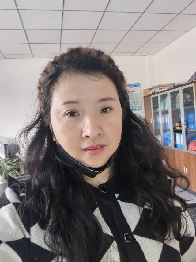 阿姨资料照片
