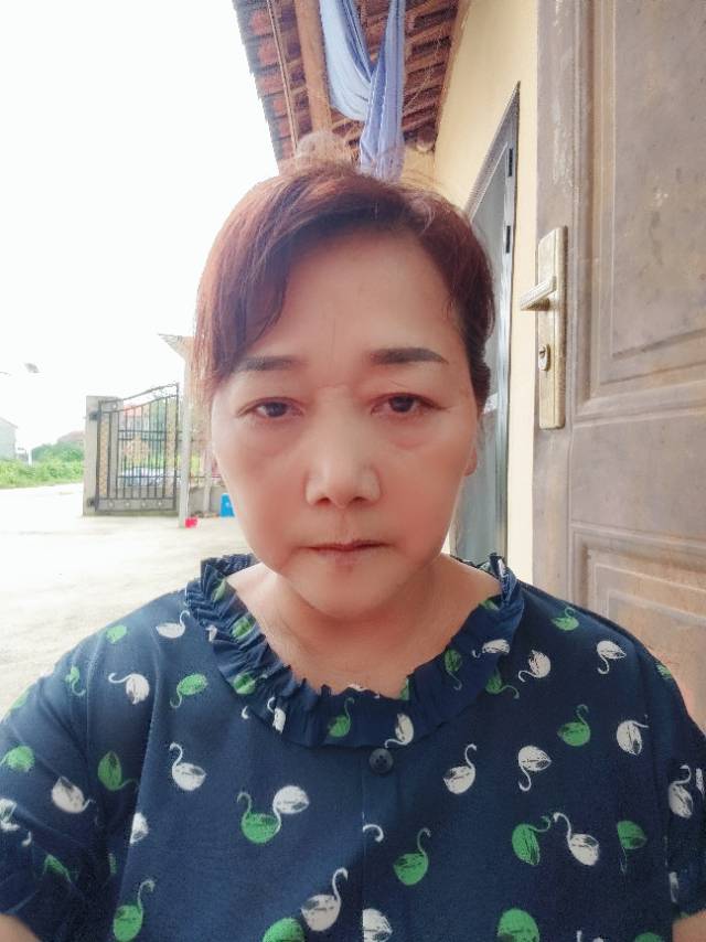 阿姨资料照片