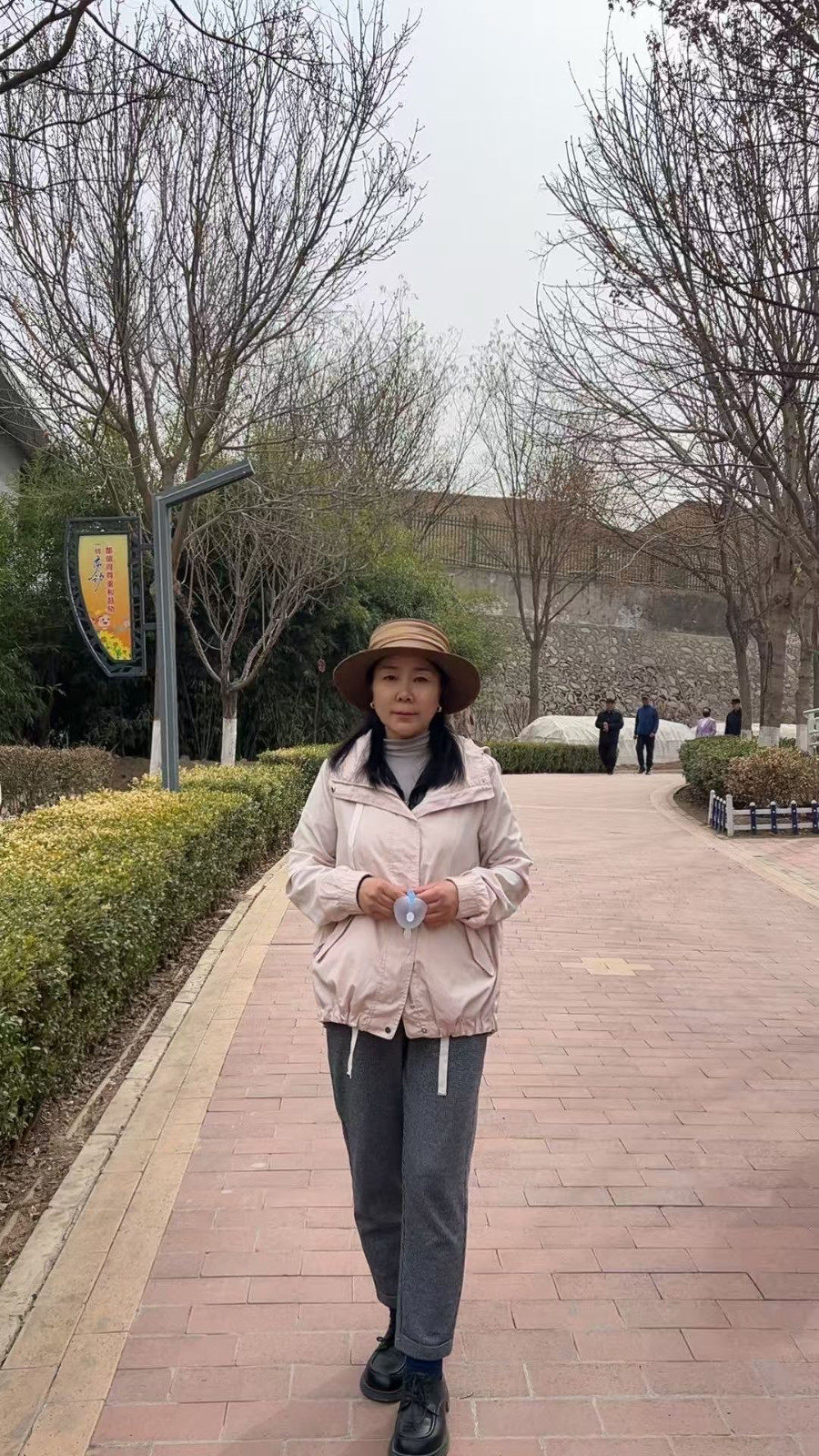 阿姨资料照片