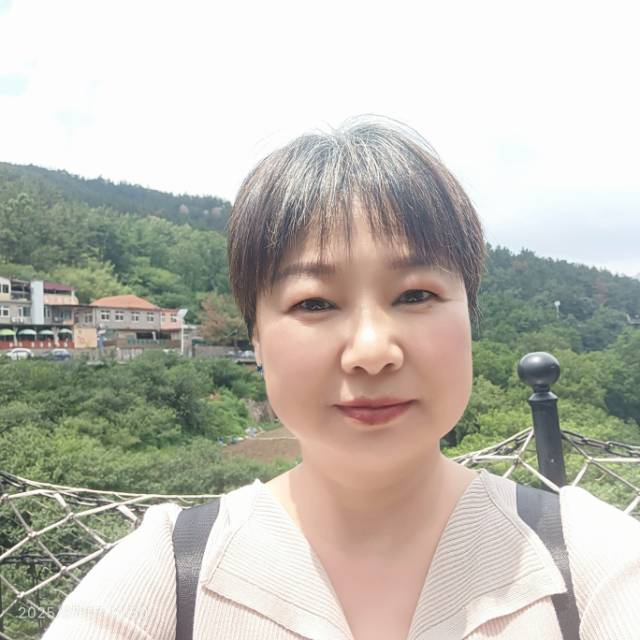 阿姨资料照片