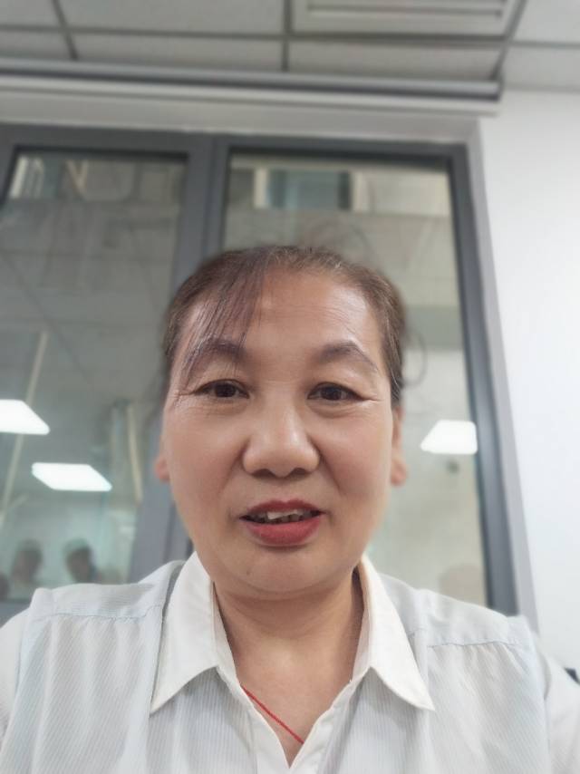 阿姨资料照片