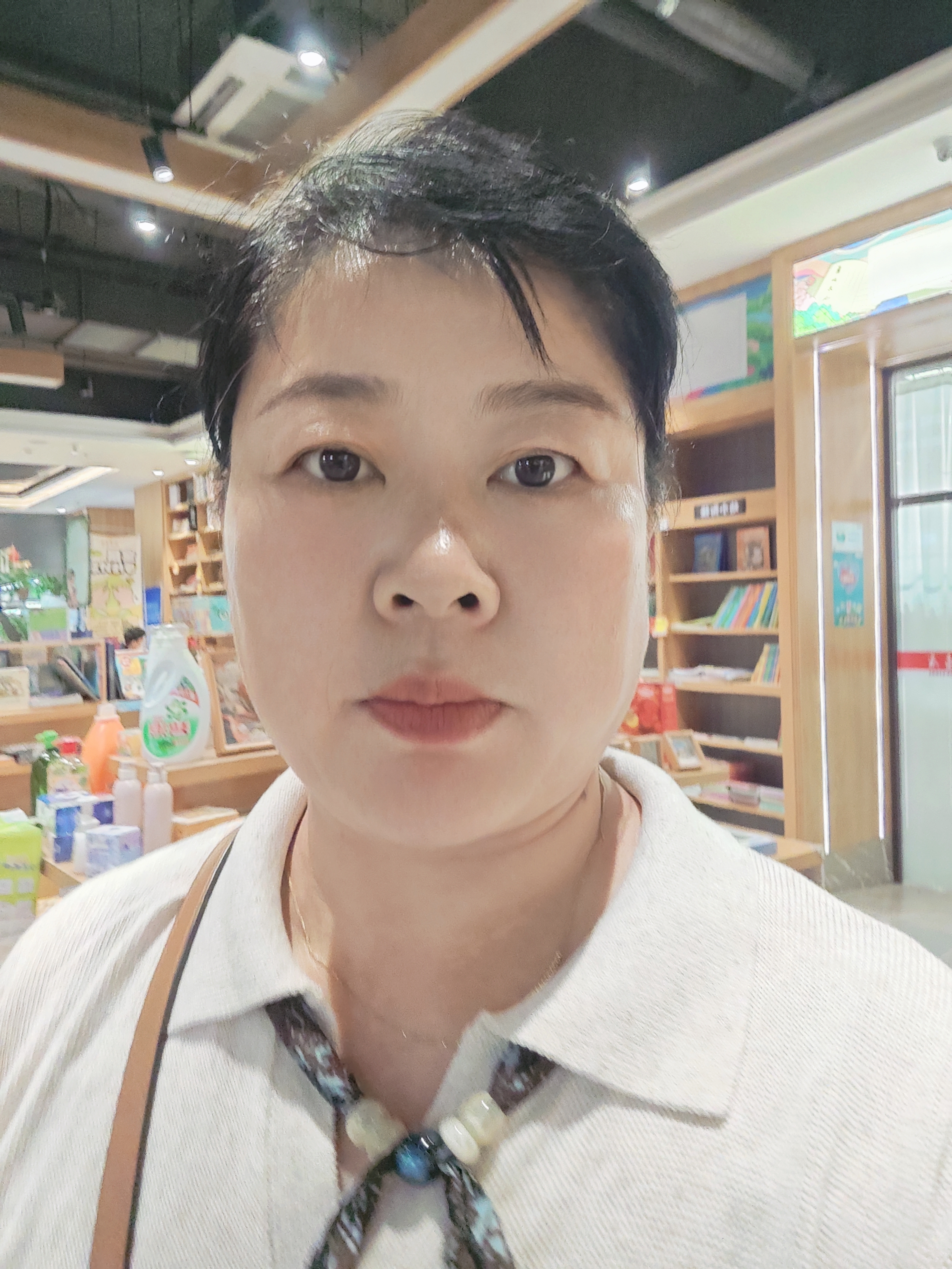 阿姨资料照片