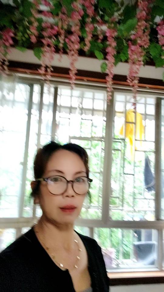 阿姨资料照片
