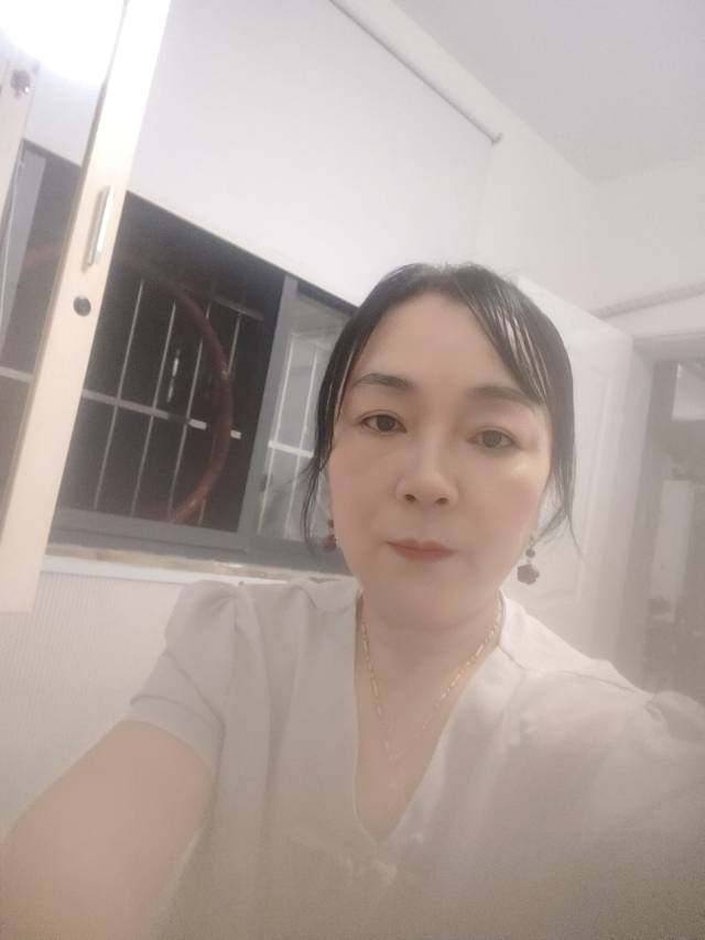 阿姨资料照片