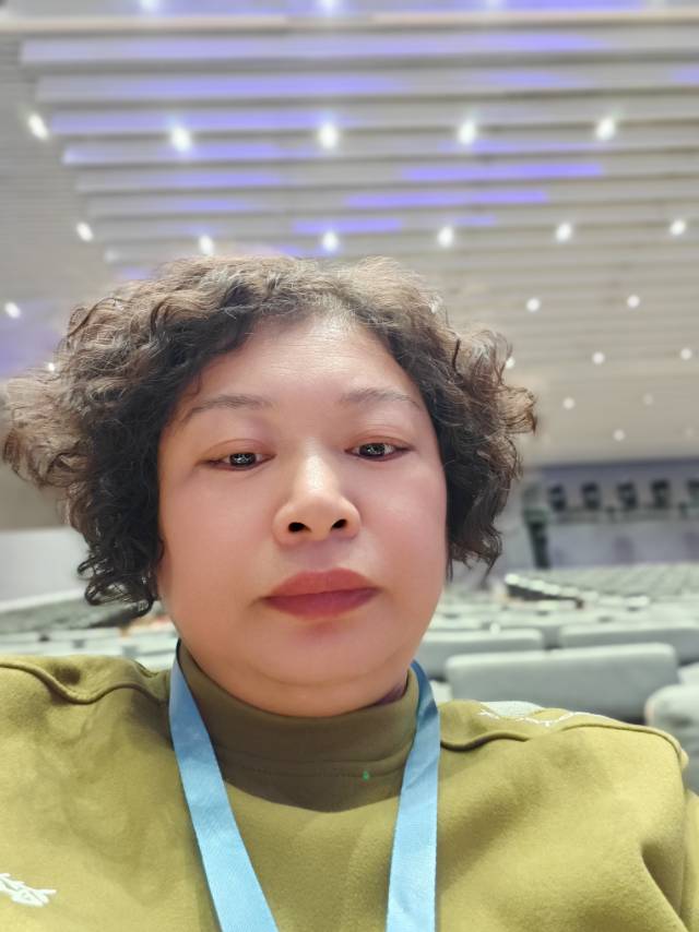 阿姨资料照片