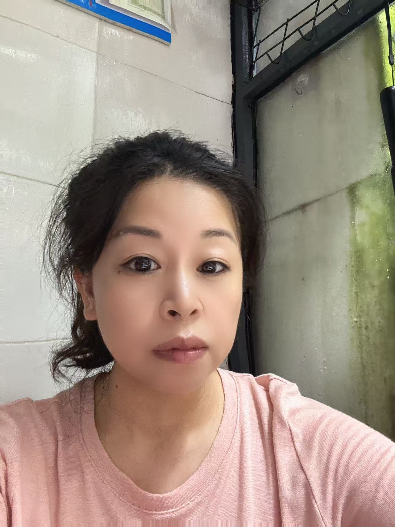 阿姨资料照片