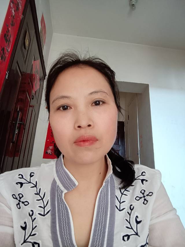 阿姨资料照片