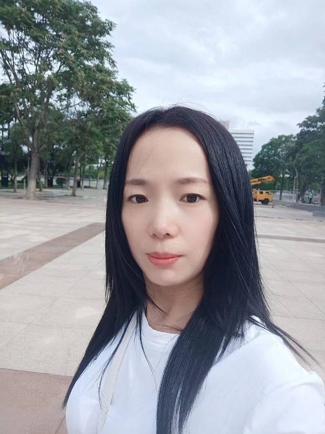 阿姨资料照片