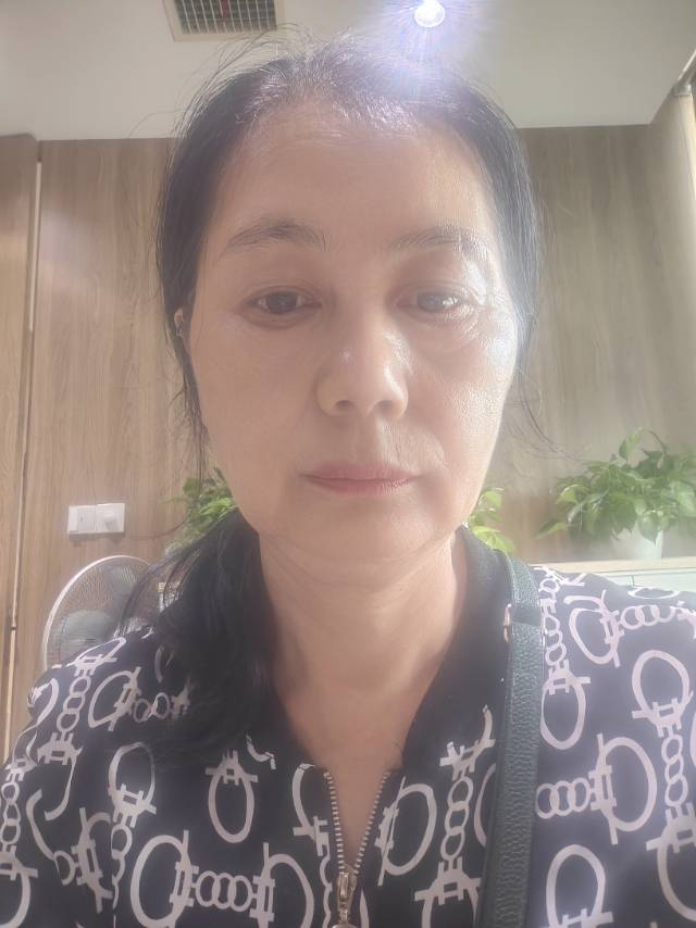 阿姨资料照片